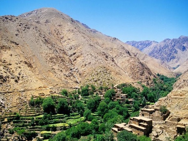 #htmlcaption Toubkal climbing