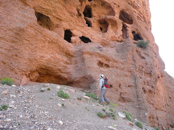 #htmlcaption Maisons troglodytes